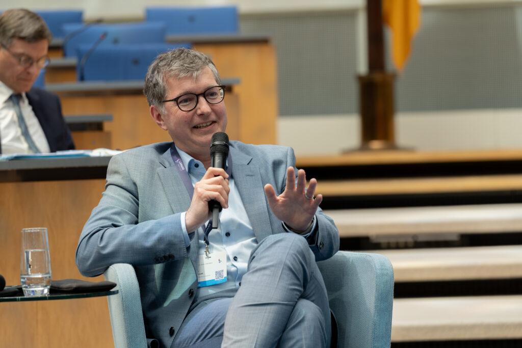 Lamarr Institute and CRCHUM Strengthen International Collaboration 2 LoI 1 - Lamarr Institute for Machine Learning (ML) and Artificial Intelligence (AI)